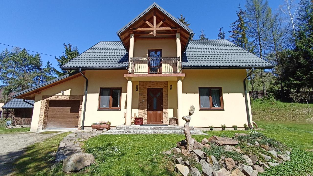 Gasthaus Zacisze Drwala Lutowiska Exterior foto